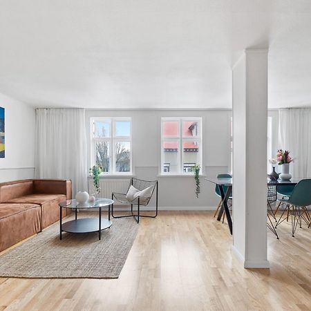 Downtown Reykjavik Baldursbra Holiday Home ภายนอก รูปภาพ