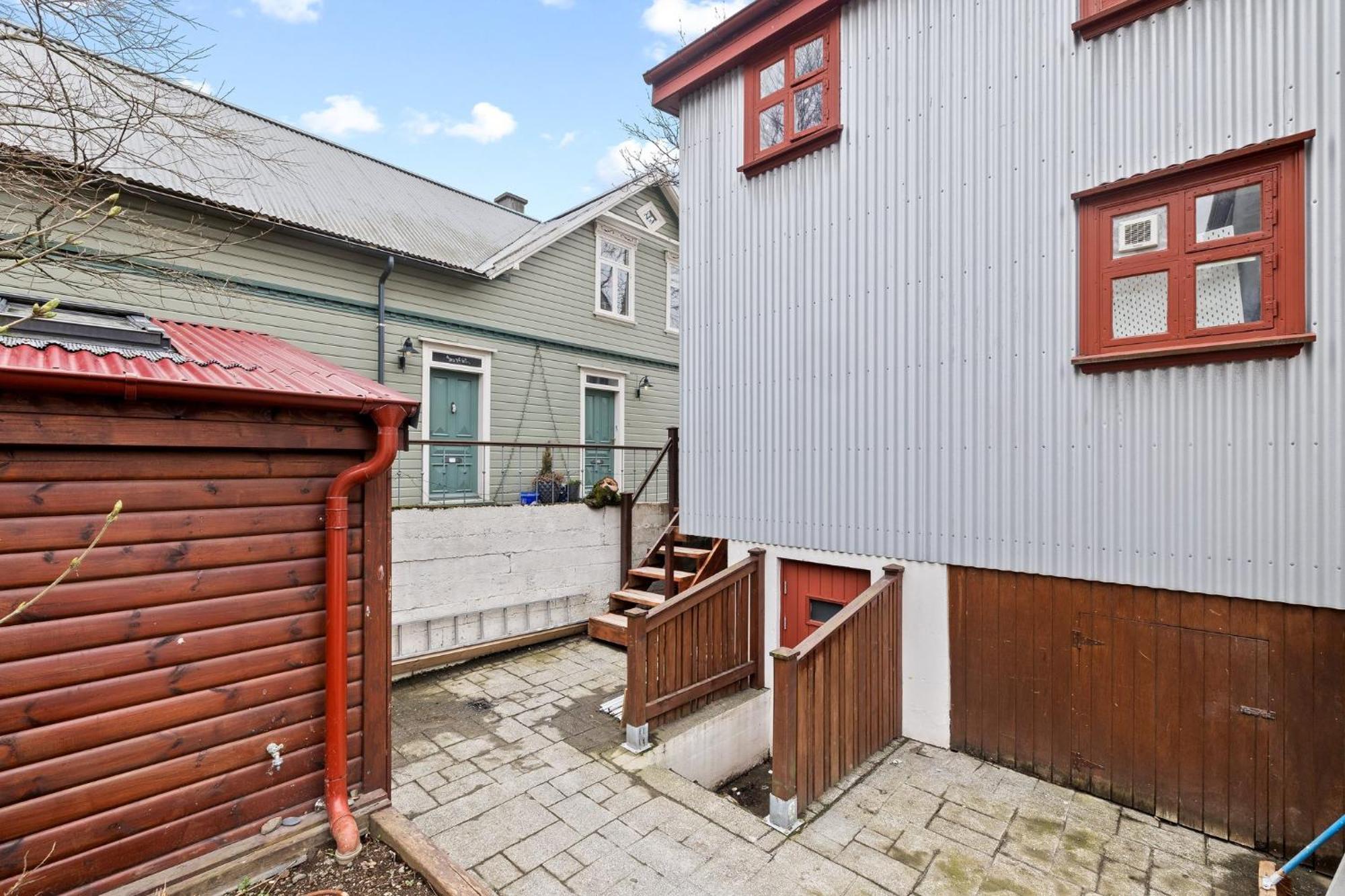 Downtown Reykjavik Baldursbra Holiday Home ภายนอก รูปภาพ