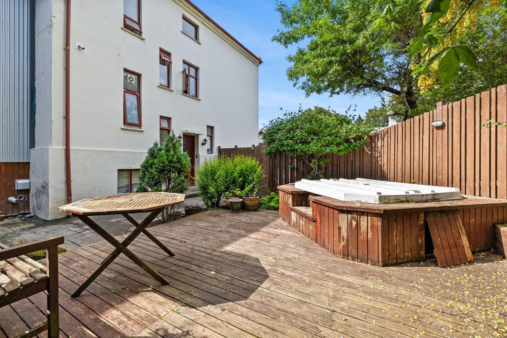 Downtown Reykjavik Baldursbra Holiday Home ภายนอก รูปภาพ