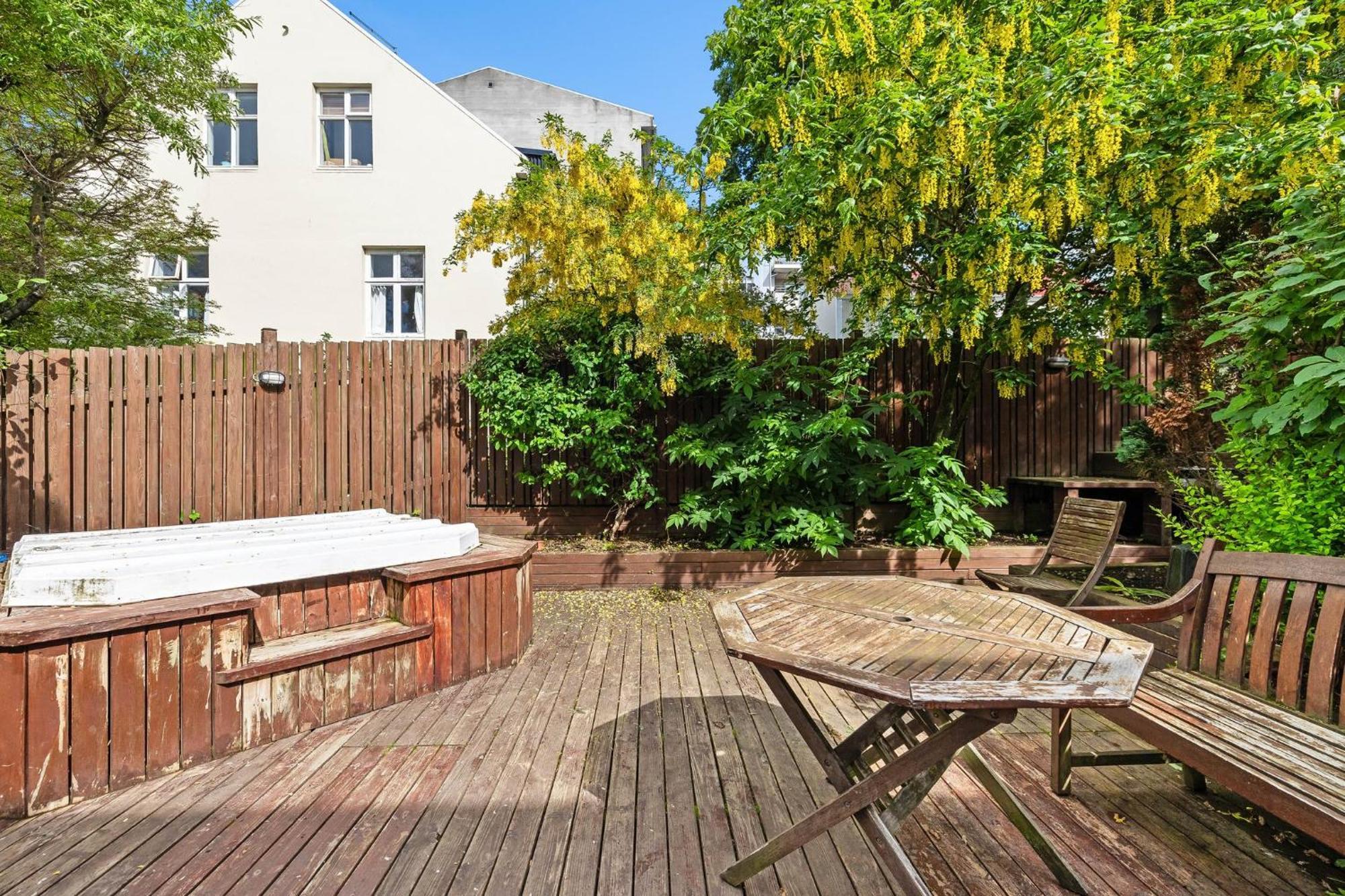 Downtown Reykjavik Baldursbra Holiday Home ภายนอก รูปภาพ