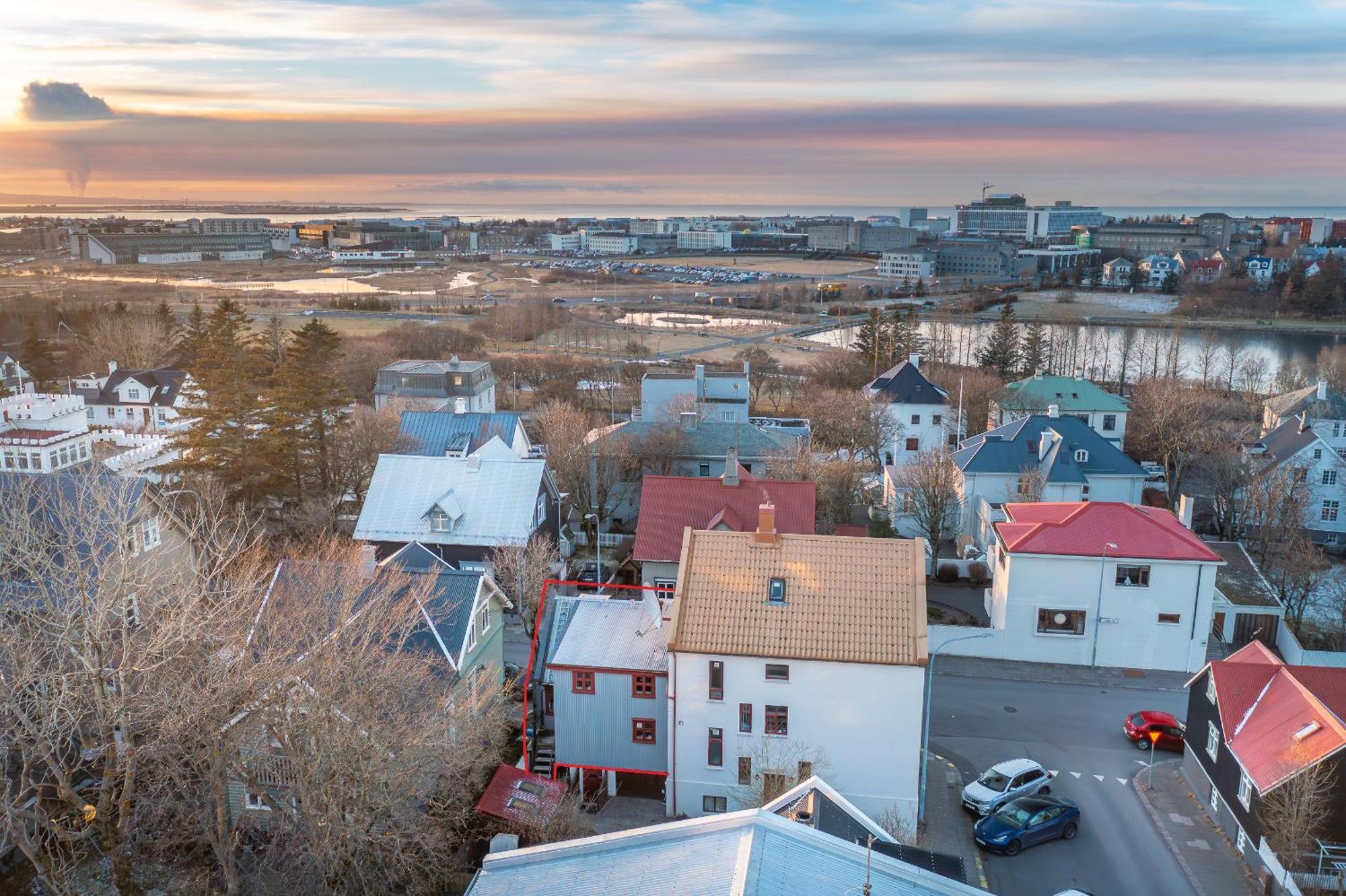 Downtown Reykjavik Baldursbra Holiday Home ภายนอก รูปภาพ